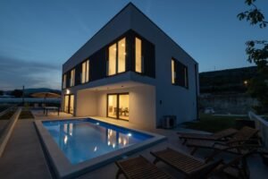 Außenansicht abends